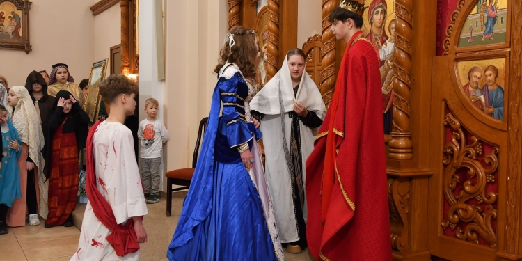 Жива віра: у Тернополі діти представили театралізовану Хресну дорогу