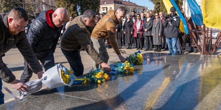 «Свою Україну любіть!»: як Тернопільщина відзначила 212-ту річницю народження Тараса Шевченка