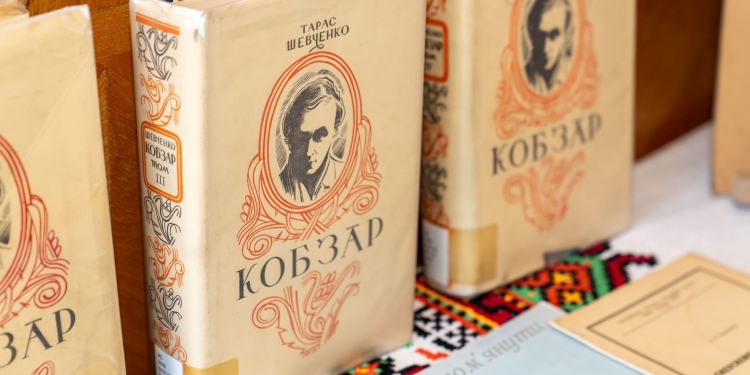 «Свою Україну любіть!»: як Тернопільщина відзначила 212-ту річницю народження Тараса Шевченка