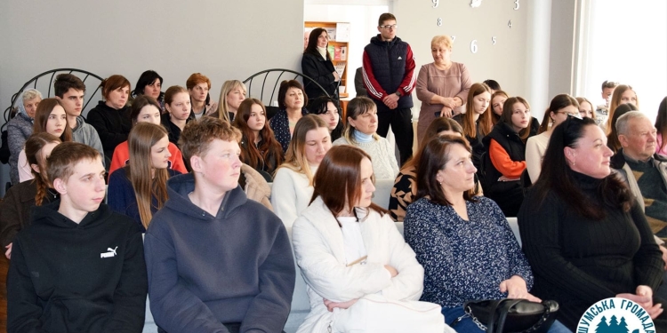 Голос новітньої історії: у Шумську презентували книгу народного депутата двох скликань Михайла Ратушного