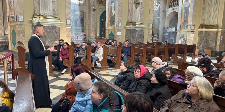 Духовна віднова у Катедрі: як «Віра і Світло» об’єднала особливі родини Тернополя