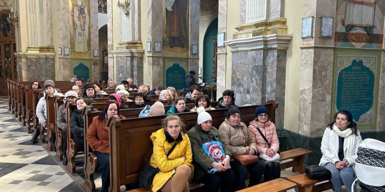 Духовна віднова у Катедрі: як «Віра і Світло» об’єднала особливі родини Тернополя