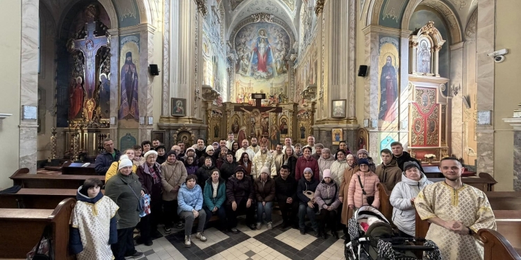 Духовна віднова у Катедрі: як «Віра і Світло» об’єднала особливі родини Тернополя