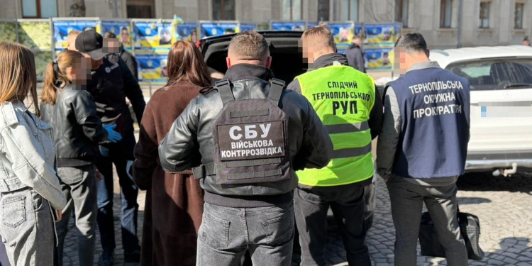 викрили корупційну схему, організовану юристкою