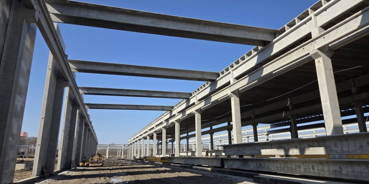 Інвестиція в майбутнє: у Микулинецькій громаді зводять потужний завод залізобетонних конструкцій