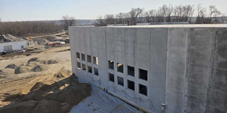 Інвестиція в майбутнє: у Микулинецькій громаді зводять потужний завод залізобетонних конструкцій
