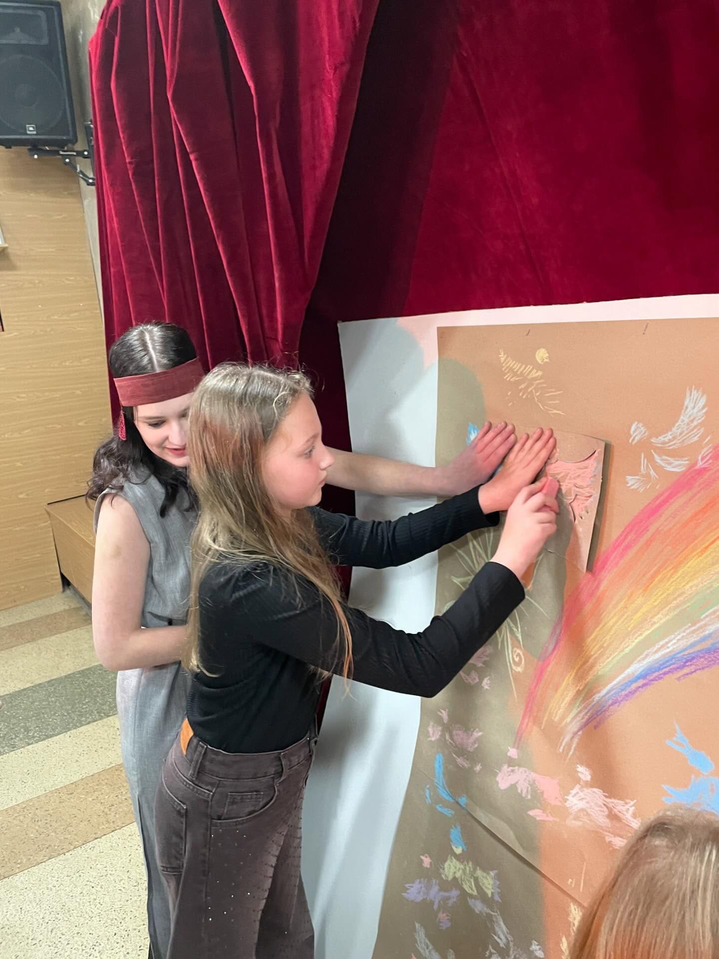 «ДІТИ»: вогонь пам’яті біля Тернопільського театру ляльок