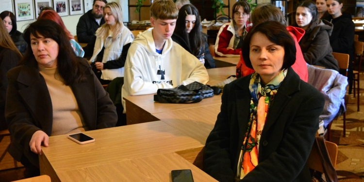 Науковий прорив у Кременці: презентовано унікальний посібник із поетичного перекладу