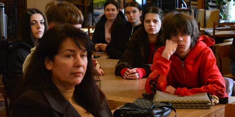 Науковий прорив у Кременці: презентовано унікальний посібник із поетичного перекладу