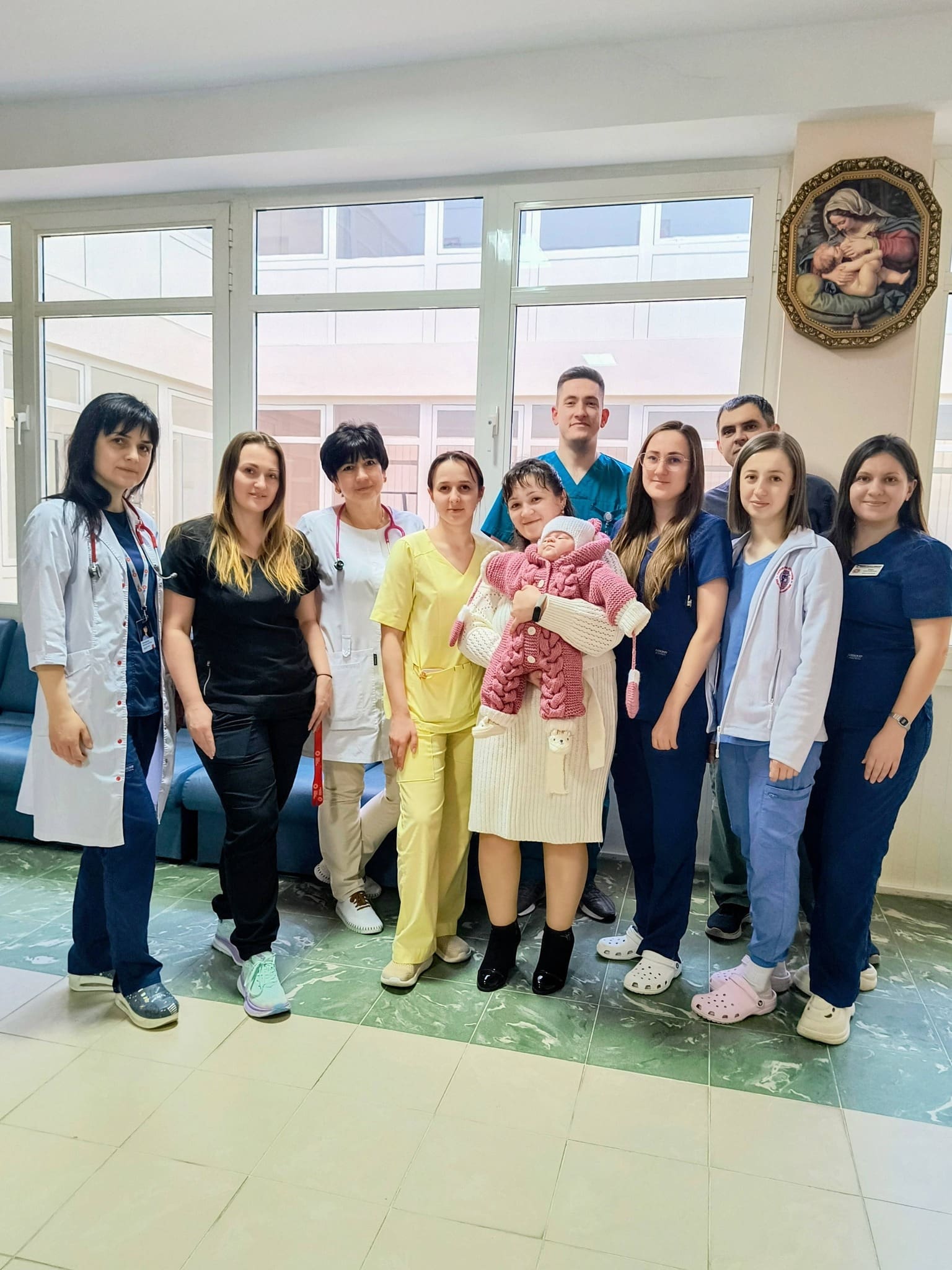 Феноменальний порятунок: у Львові прооперували мозок немовляти з Тернопільщини вагою лише 750 грамів