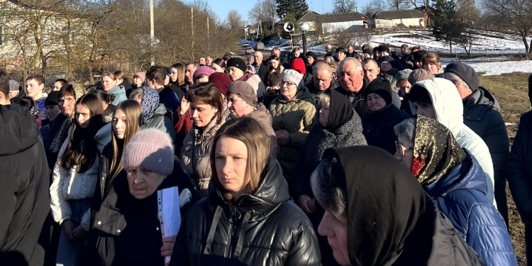 На Тернопільщині відбулася Хресна хода за мир в Україні