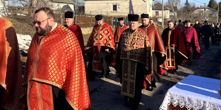 На Тернопільщині відбулася Хресна хода за мир в Україні