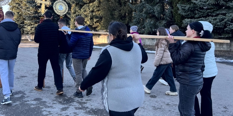 На Тернопільщині відбулася Хресна хода за мир в Україні