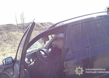 Смертельна знахідка: У полі під Тернополем виявили 50–кілограмову бойову частину ворожого “шахеда”