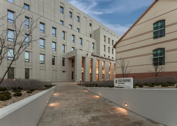 ЛІКАРНЯ СВ. ПАРАСКЕВИ / ПРИВАТНА ЛІКАРНЯ У ЛЬВОВІ