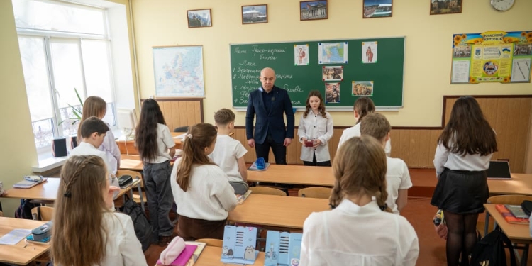 Урок мужності та вдячності: у Тернополі вшанували пам’ять Михайла Бачевича