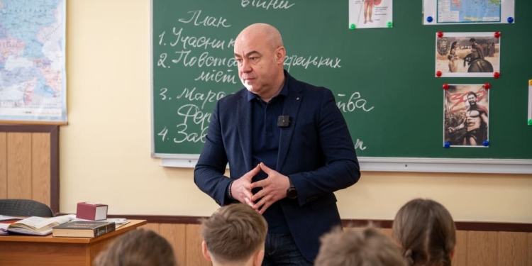 Урок мужності та вдячності: у Тернополі вшанували пам’ять Михайла Бачевича