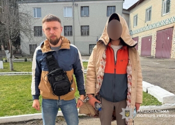 Пограбував ювелірний магазин