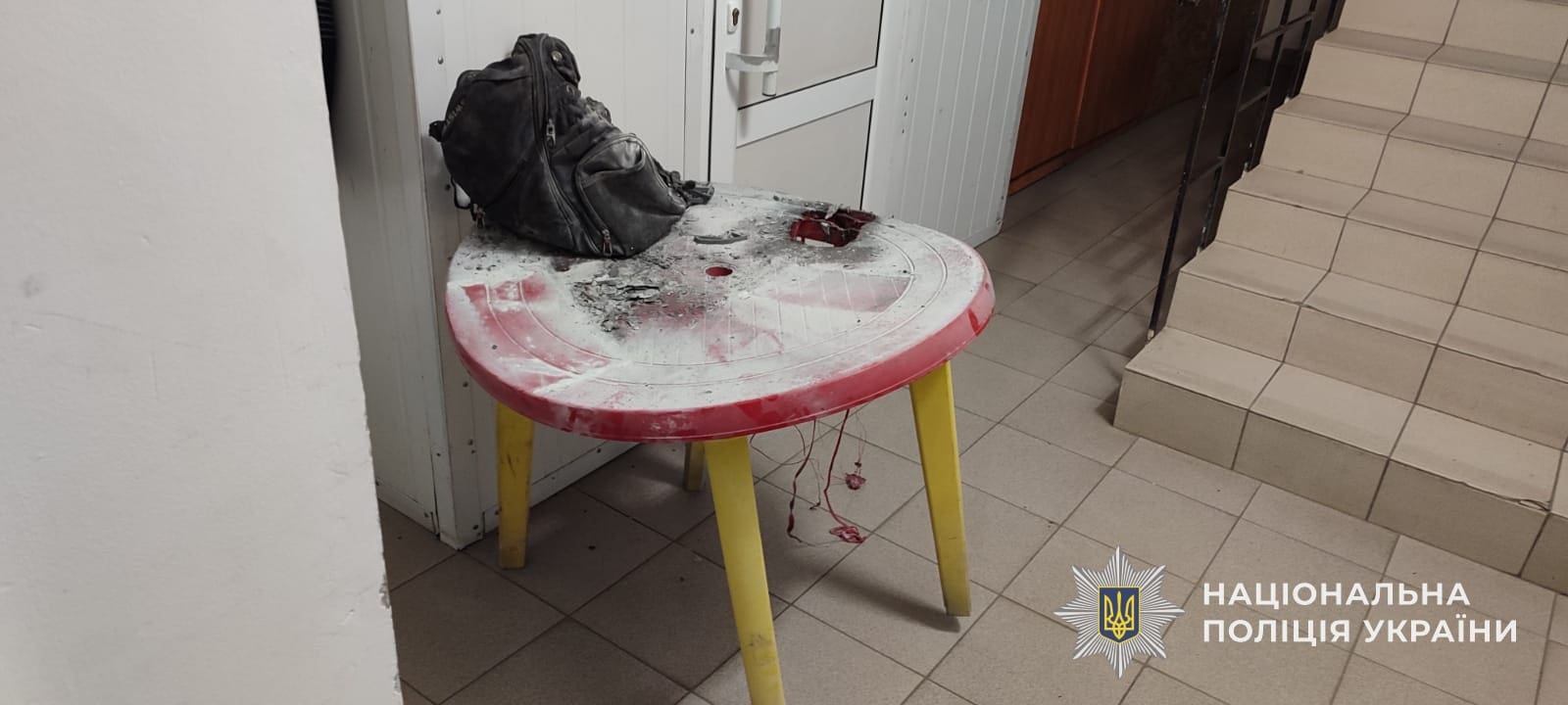 Переполох у ТРЦ: у Тернополі через замикання батареї в наплічнику відвідувача виникла пожежа