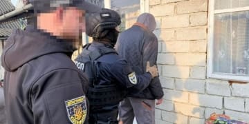 Розбещував