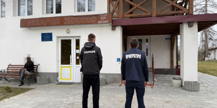 Гроші «пішли» повз пацієнта: Офіс Генпрокурора викрив схему на 108 мільйонів