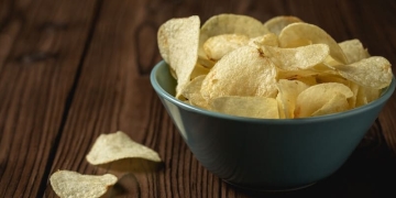 їсти чіпси з брекетами