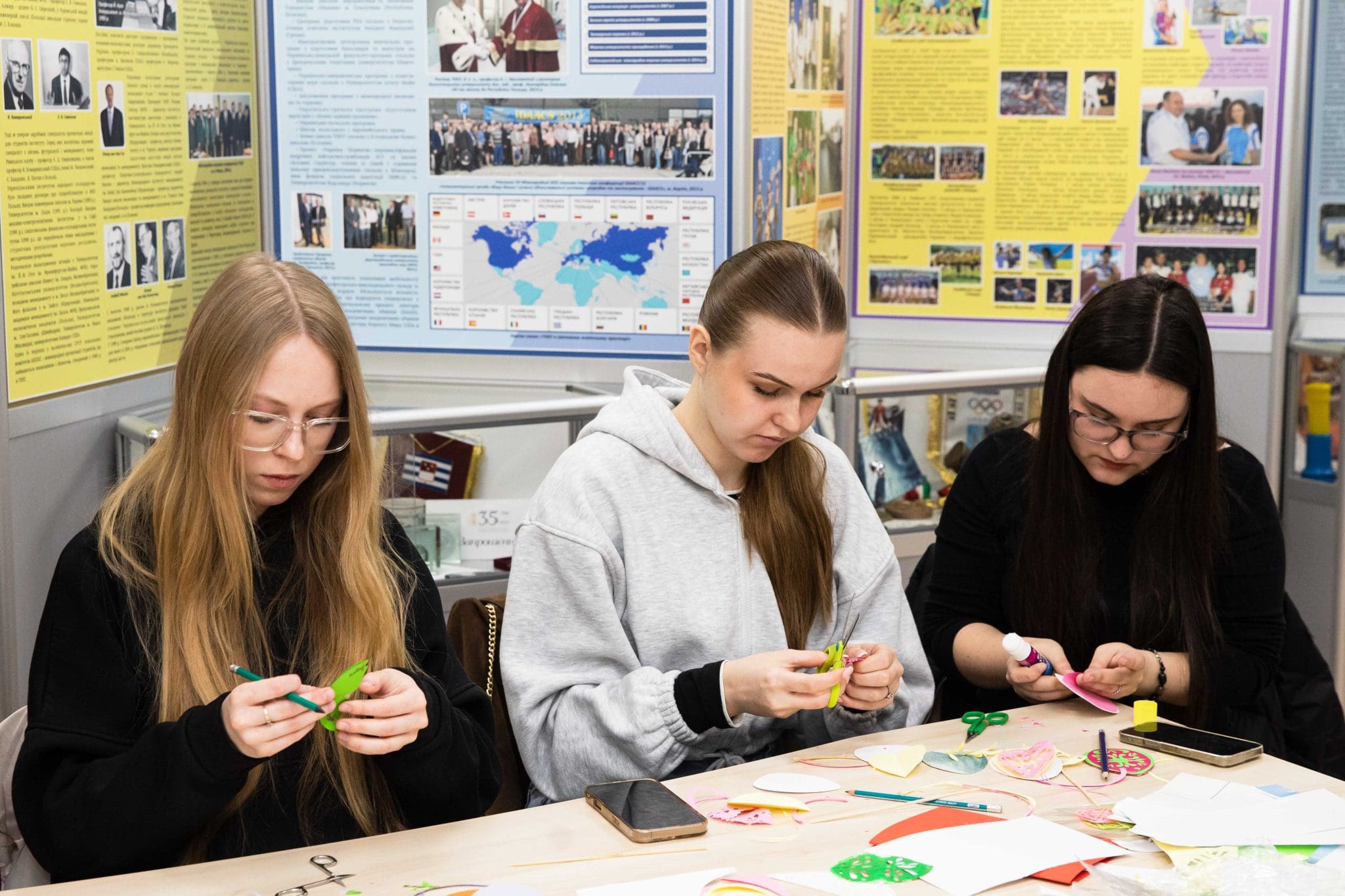 писанки-витинанки