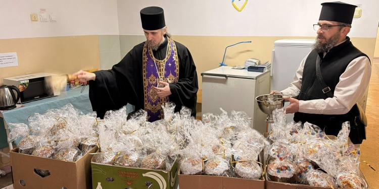 Світло Великодня в шпиталі: митрополит Нестор відвідав поранених захисників