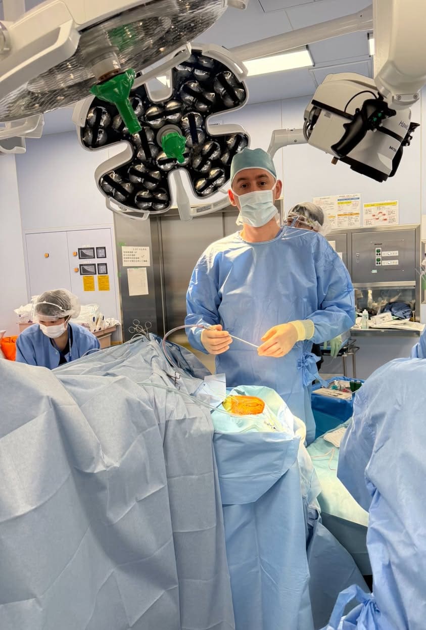 Японські технології у Тернополі: нейрохірург міської лікарні Павло Бідзіля стажувався у Японії