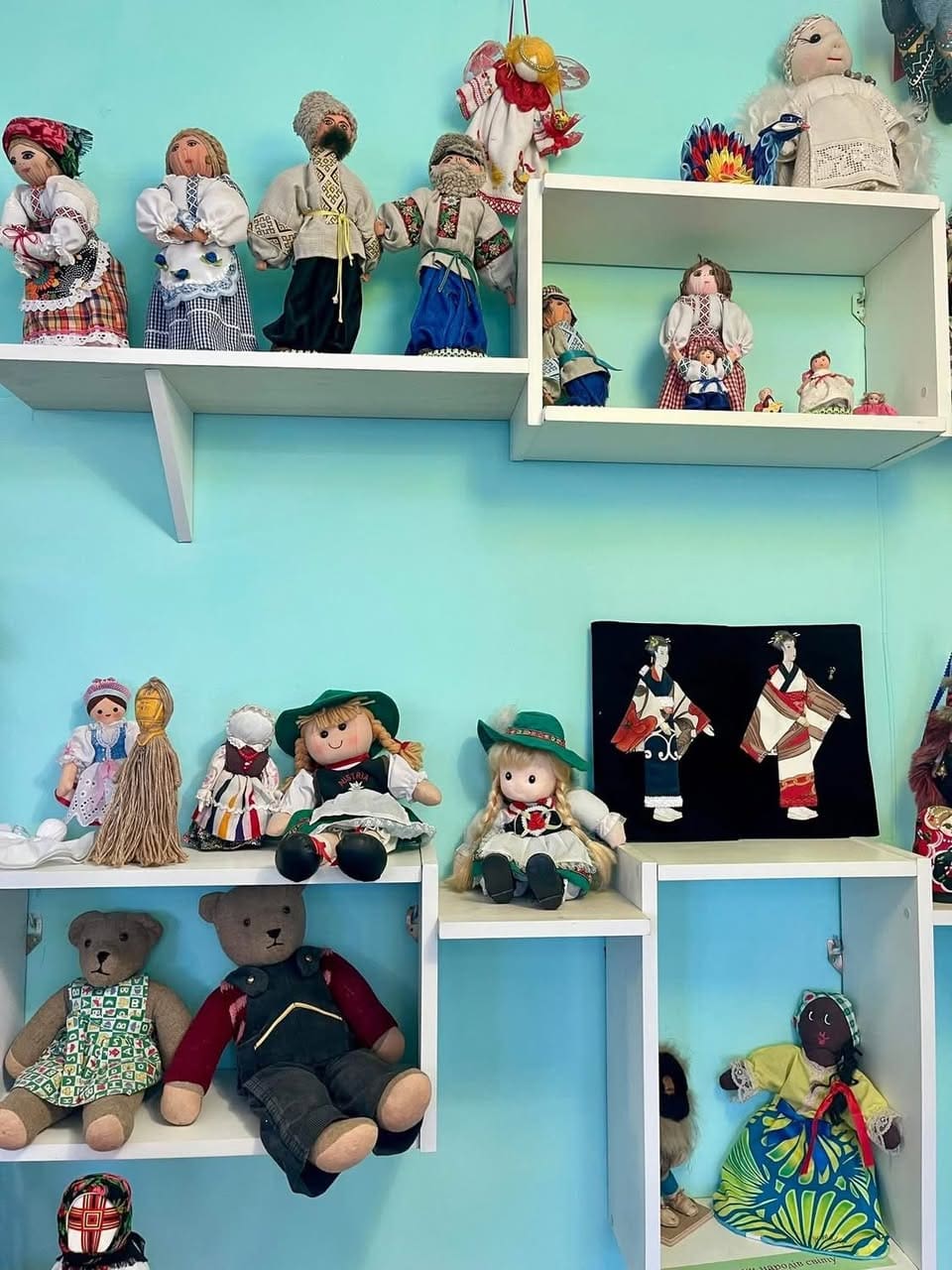 Книжкова полиця добра