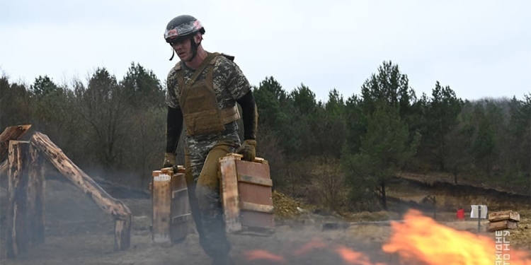 Більше, ніж спорт – міцніше, ніж сталь. Як нацгвардійці з Тернополя проходять воєнізований крос 
