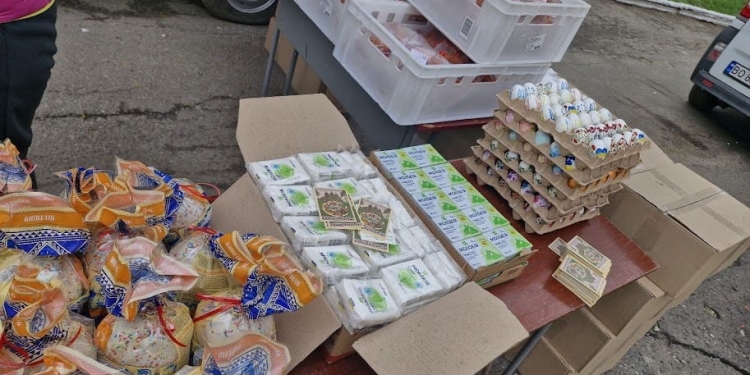 Великдень у кожну хату: «Жовтий фартух» передав святкові набори потребуючим тернополянам