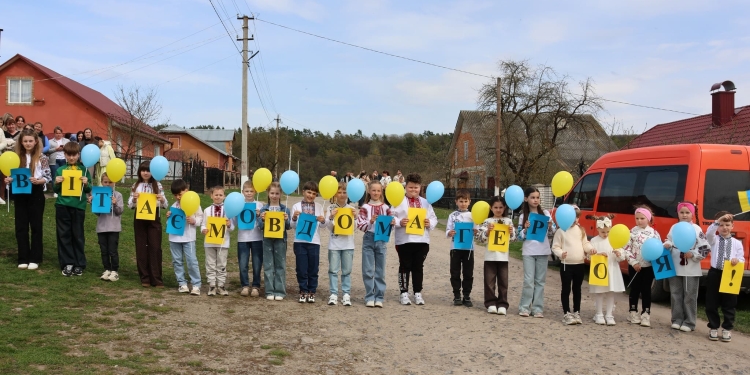 Повернувся з пекла: у селі Рукомиш на Бучаччині зустріли звільненого з полону Миколу Кошелю
