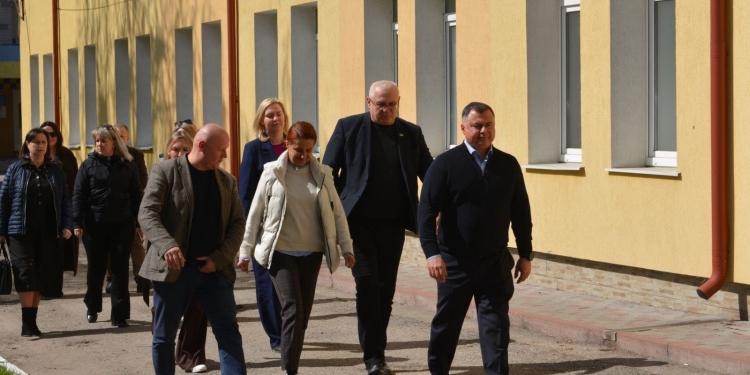 Міністерка у справах ветеранів відвідала Збараж: обговорили підтримку захисників