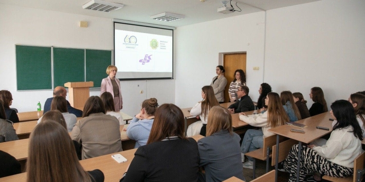 У Тернополі обговорили впровaдження професійного стaндaрту “Інспектор митний”