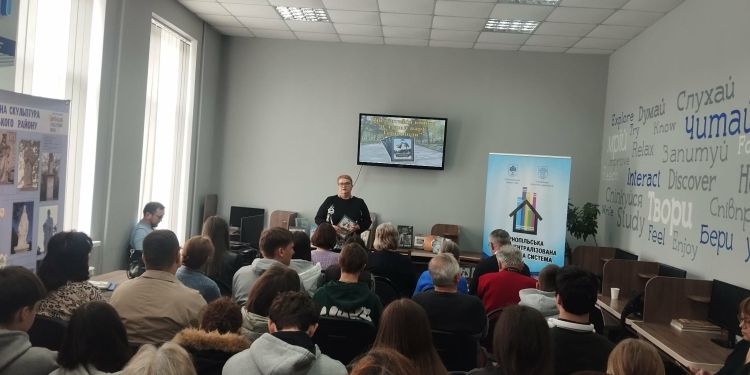 165 років історії: у Тернополі презентували першу книгу про Старий парк