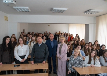 Інспектор митний