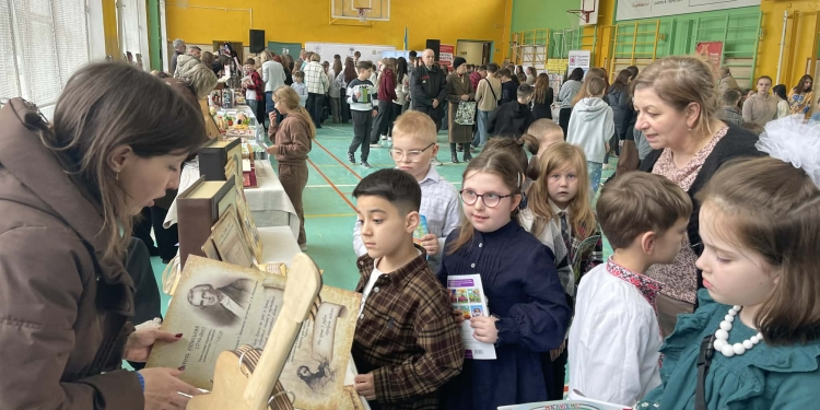 Свято книги та творчості: у Тернополі стартував фестиваль «ЧИТАЄМО в 10-ій» (Відео)