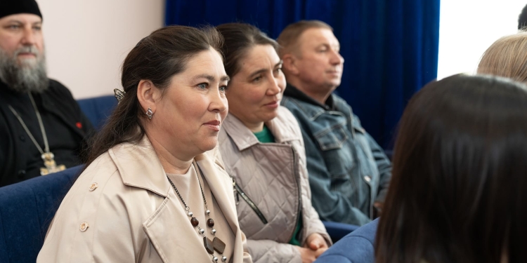 Низький уклін берегиням: 21 жителька Кременеччини отримала звання «Мати-героїня»