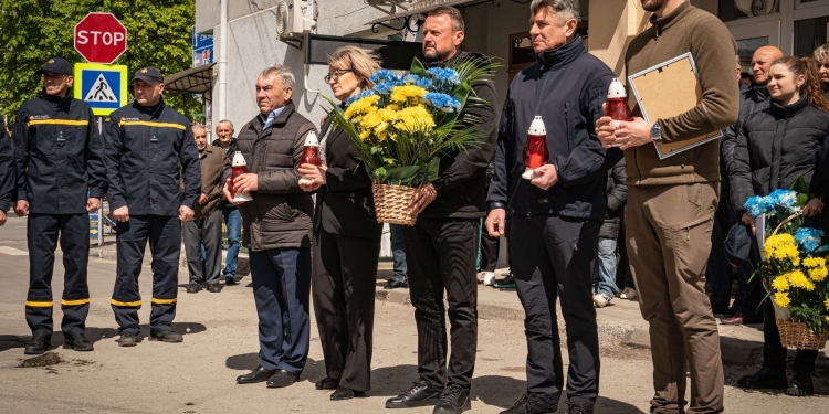 У Теребовлі відкрили пам’ятник героям Чорнобиля