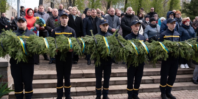 У Тернополі вшанували героїв, які зупинили атомну стихію