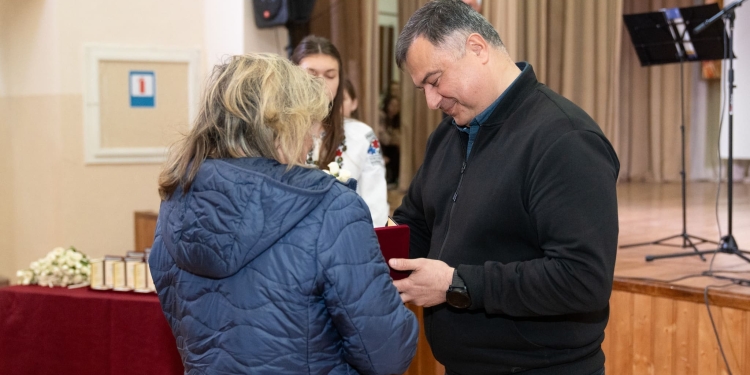 15 багатодітних матерів Чортківщини отримали державні нагороди