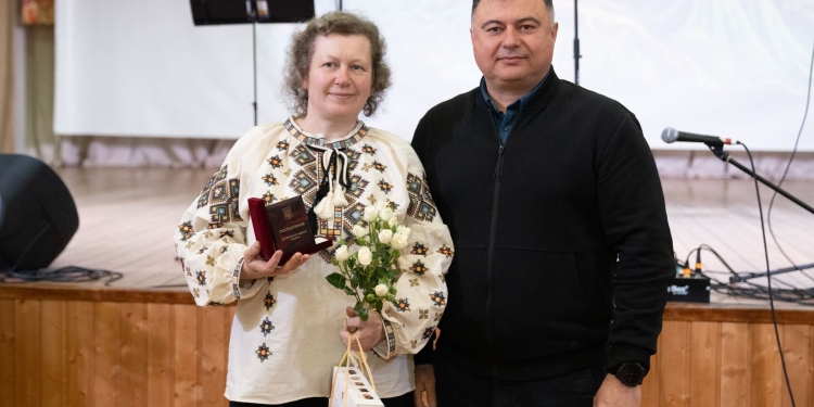 15 багатодітних матерів Чортківщини отримали державні нагороди