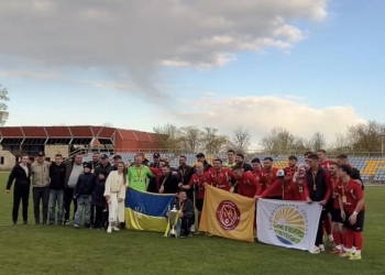 статус беззаперечного лідера обласного футболу