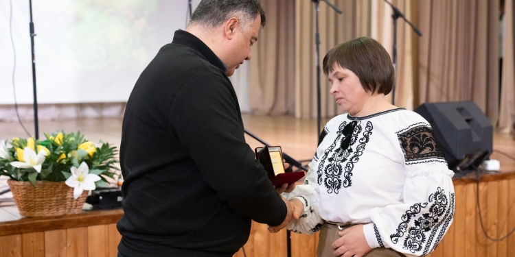 15 багатодітних матерів Чортківщини отримали державні нагороди