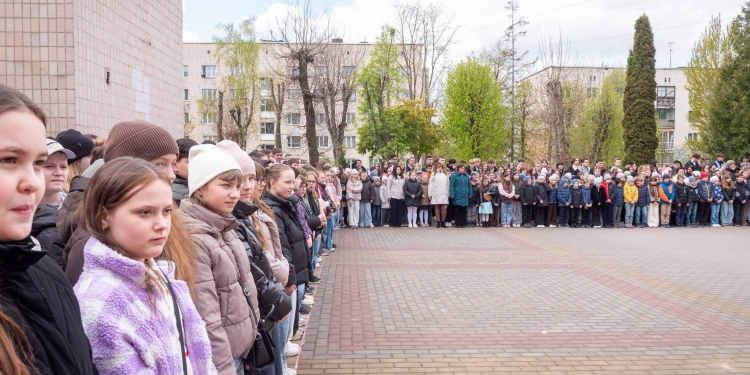 Тернопільська школа №11 отримала ім’я Героїв 44-ї артилерійської бригади