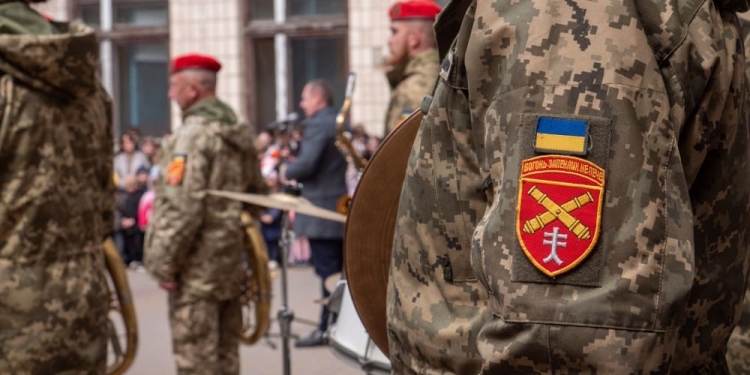 Тернопільська школа №11 отримала ім’я Героїв 44-ї артилерійської бригади