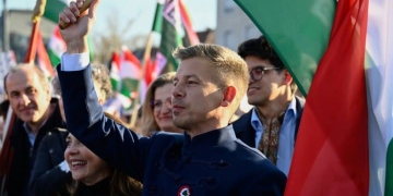 Петер Мадяр