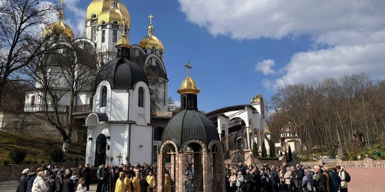 У Марійському духовному центрі Зарваниця відбулася Проща для родин полеглих Героїв