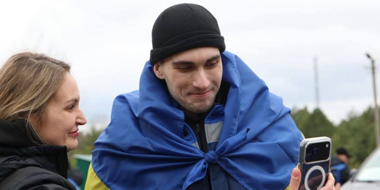 Перед Великоднем з полону повернули 182 українців: більшість – захисники Маріуполя